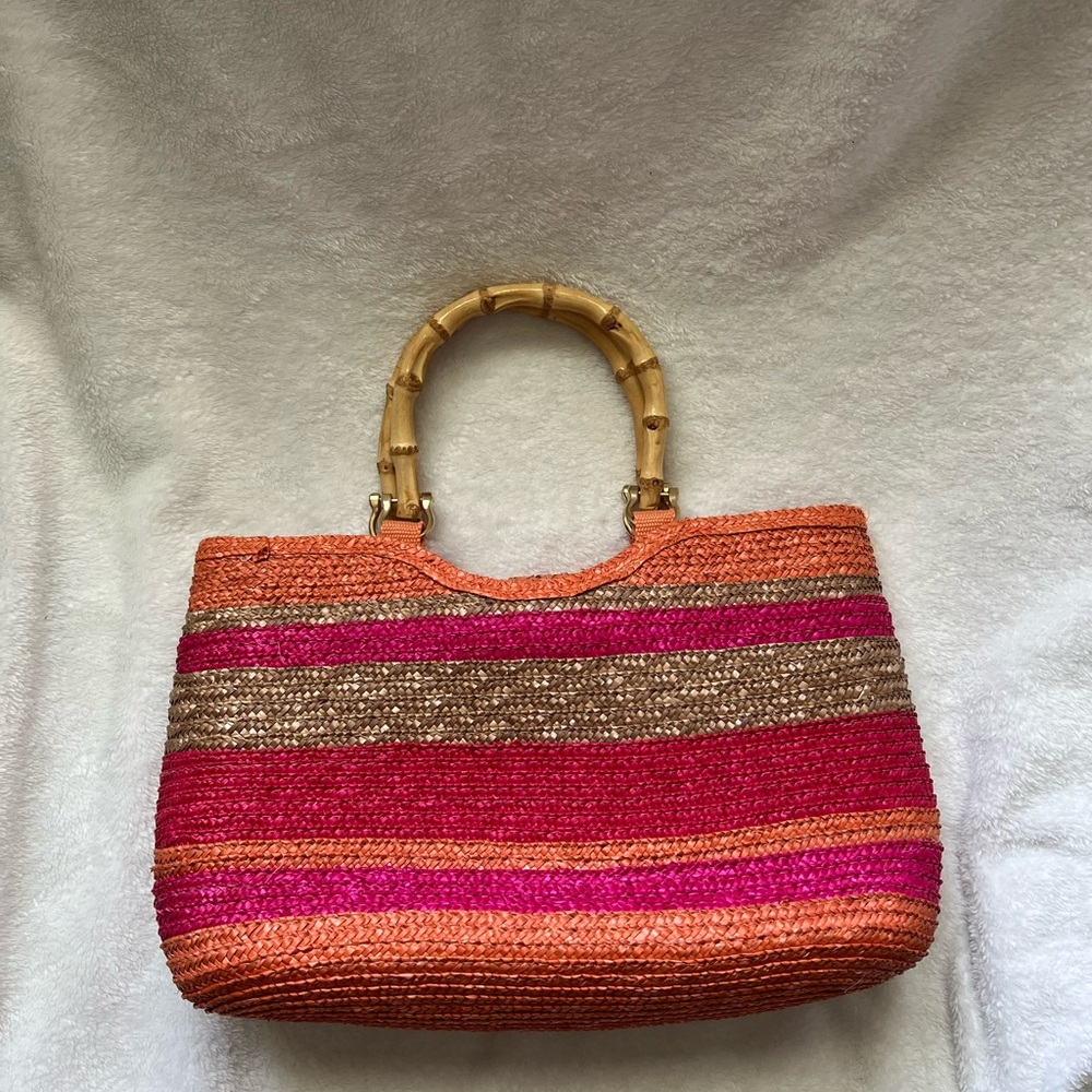 Handwoven cute beachy summer purse or beach bag